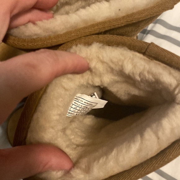 Ugg’s w zipper up sides! - Picture 4 of 9